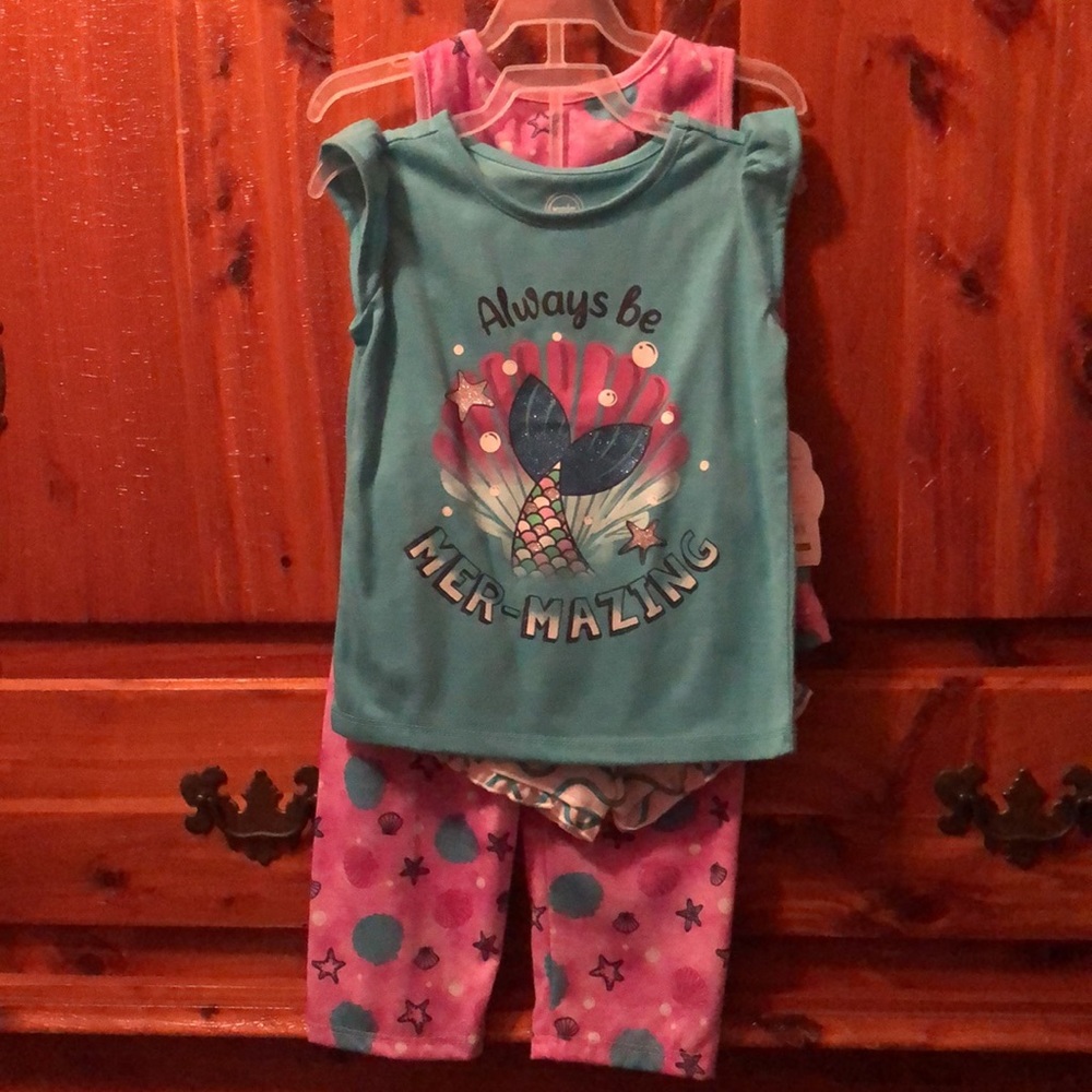 BRAND NEW 3 T 4 PIECE POLY SLEEP SET! NWTS! SMOKE FREE HOME! - Picture 2 of 3